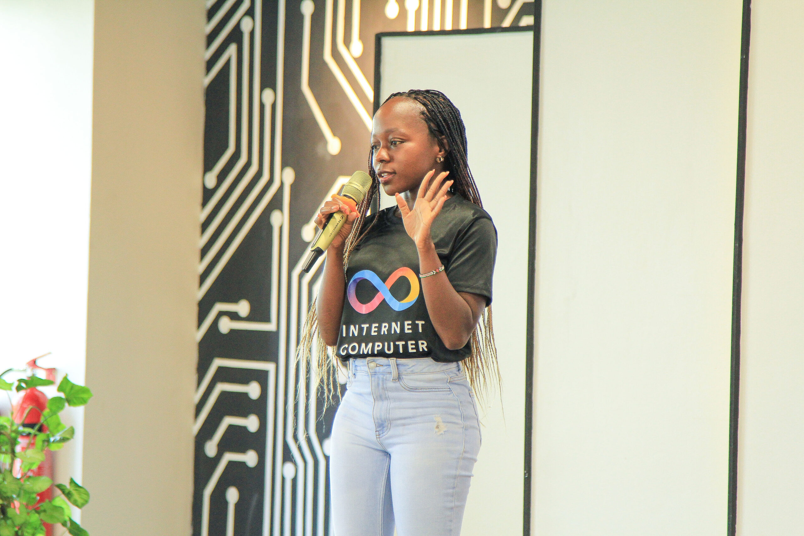 Mary Usaji Speaking at a Blockchain Hackathon Event
